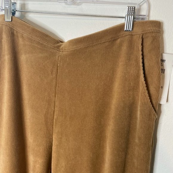 L.L. Bean Tan Straight Leg Pants - Picture 5 of 8